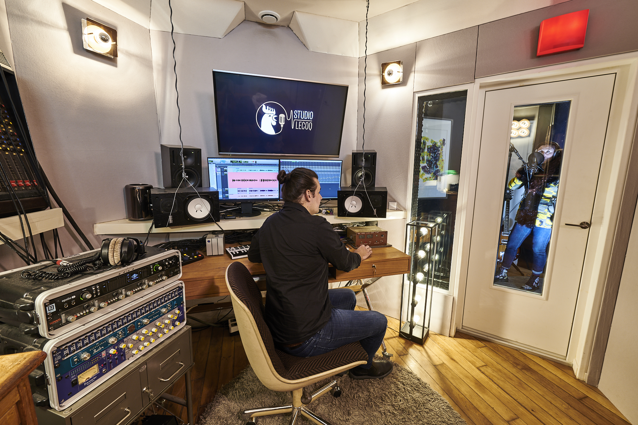 Régie et cabine d'enregistrement du Studio Lecoq